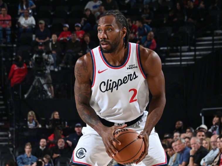 送勇士锁定第十！快船力克独行侠小卡34分创纪录 弗拉格25+9